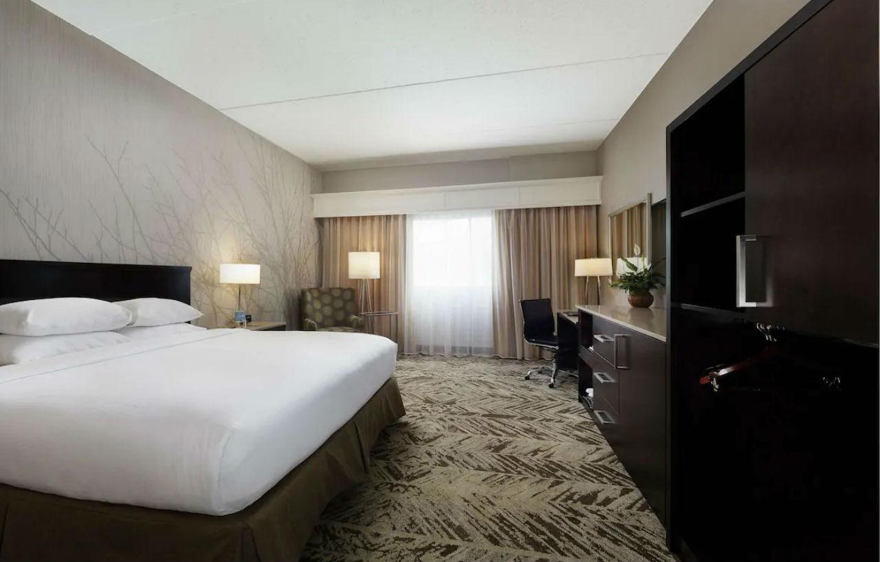 Hilton Cincinnati Airport Florence Exterior photo