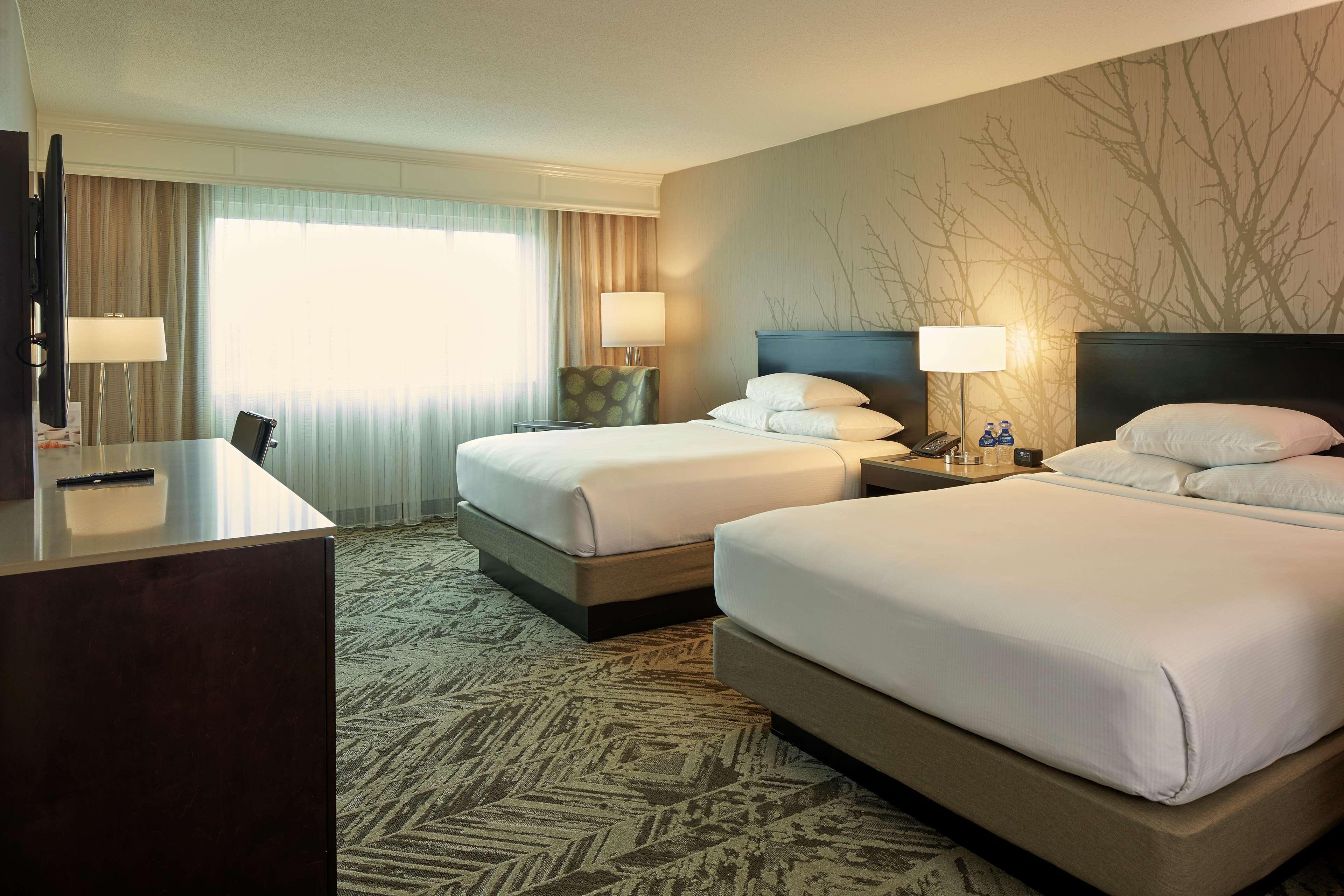 Hilton Cincinnati Airport Florence Exterior photo