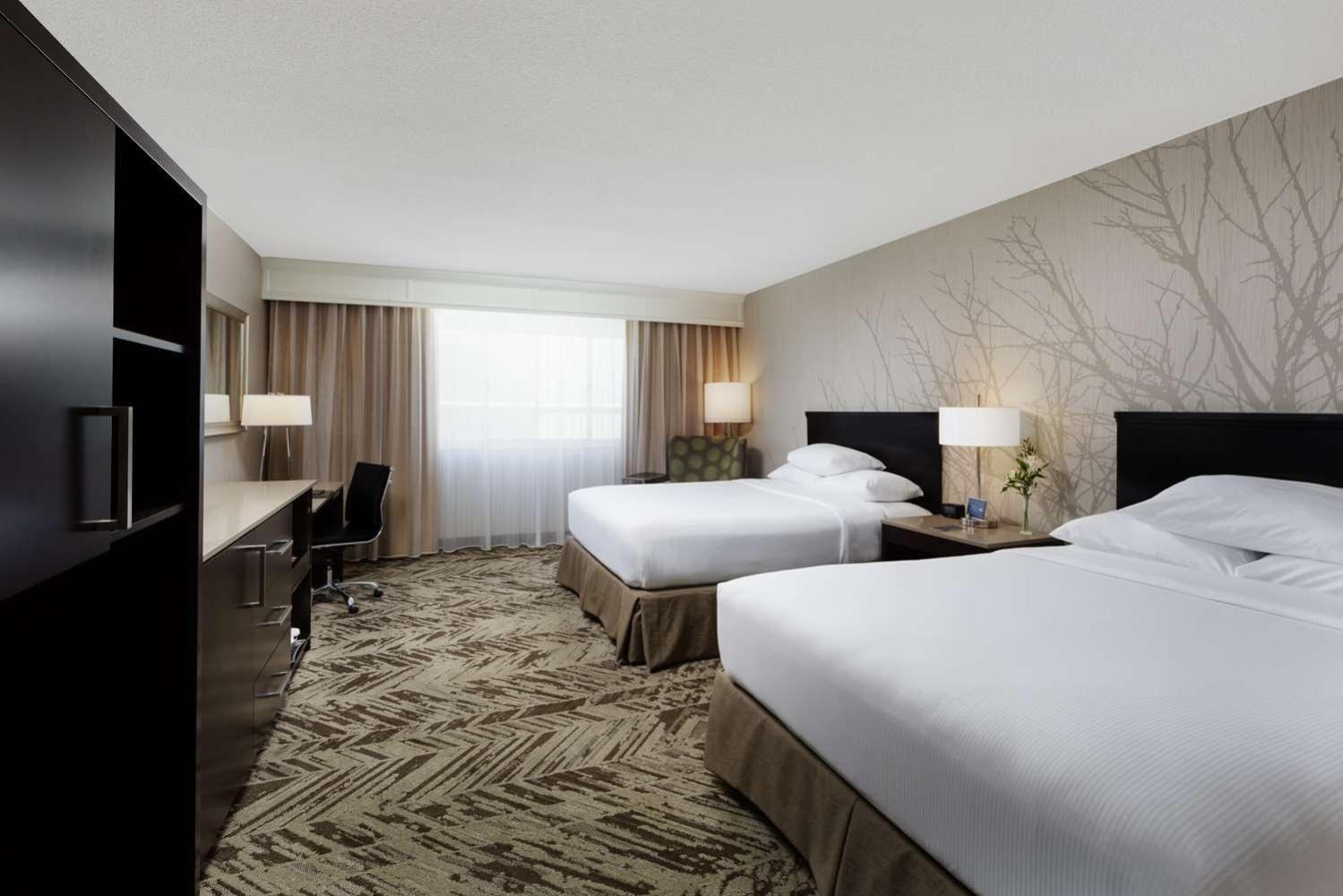 Hilton Cincinnati Airport Florence Exterior photo