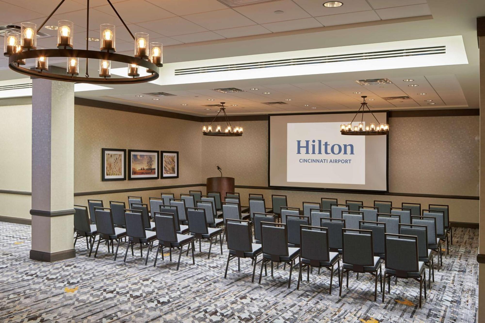 Hilton Cincinnati Airport Florence Exterior photo