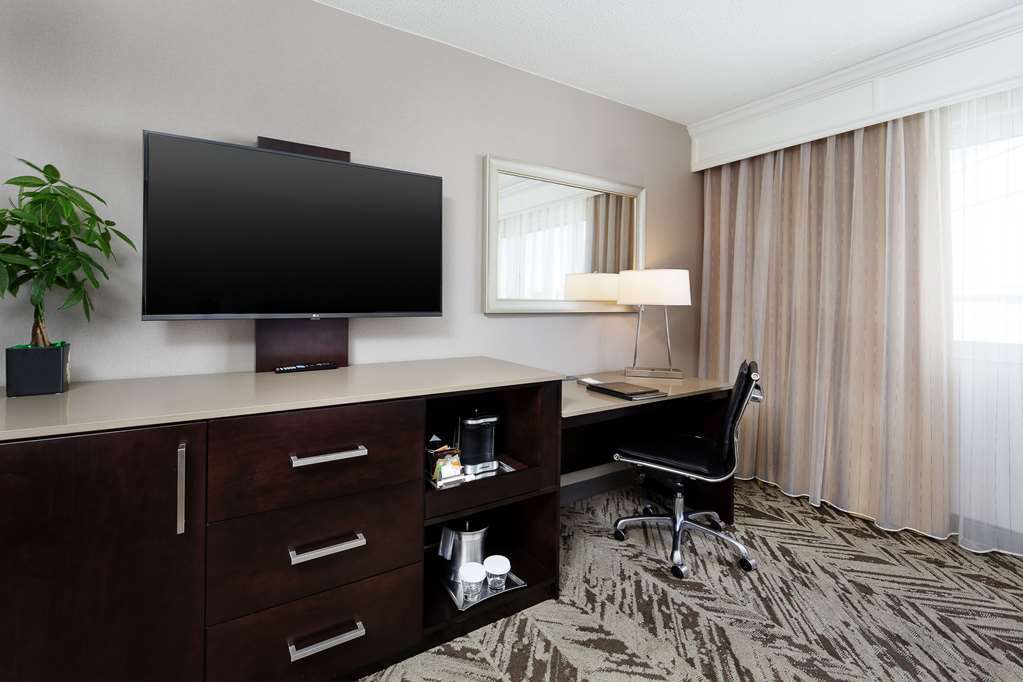 Hilton Cincinnati Airport Florence Exterior photo
